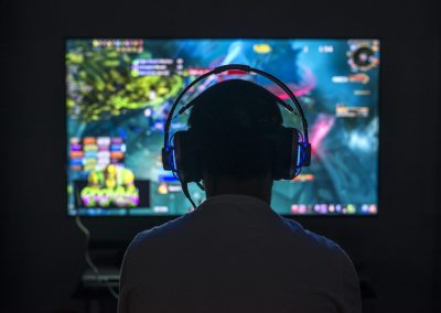 China limits kids playing online games to just 3 hours per week